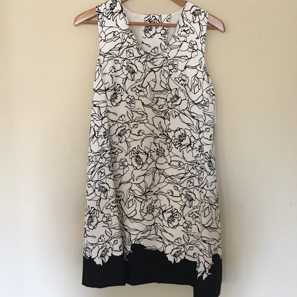 BRAND NEW CYNTHIA STEFFE print dress CAPE back